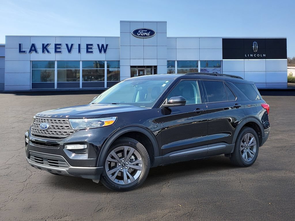 Certified 2024 Ford Explorer XLT w/ Equipment Group 202A
