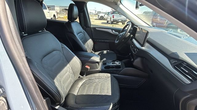 Certified 2023 Ford Escape SE w/ PHEV Premium Package FWD image 11
