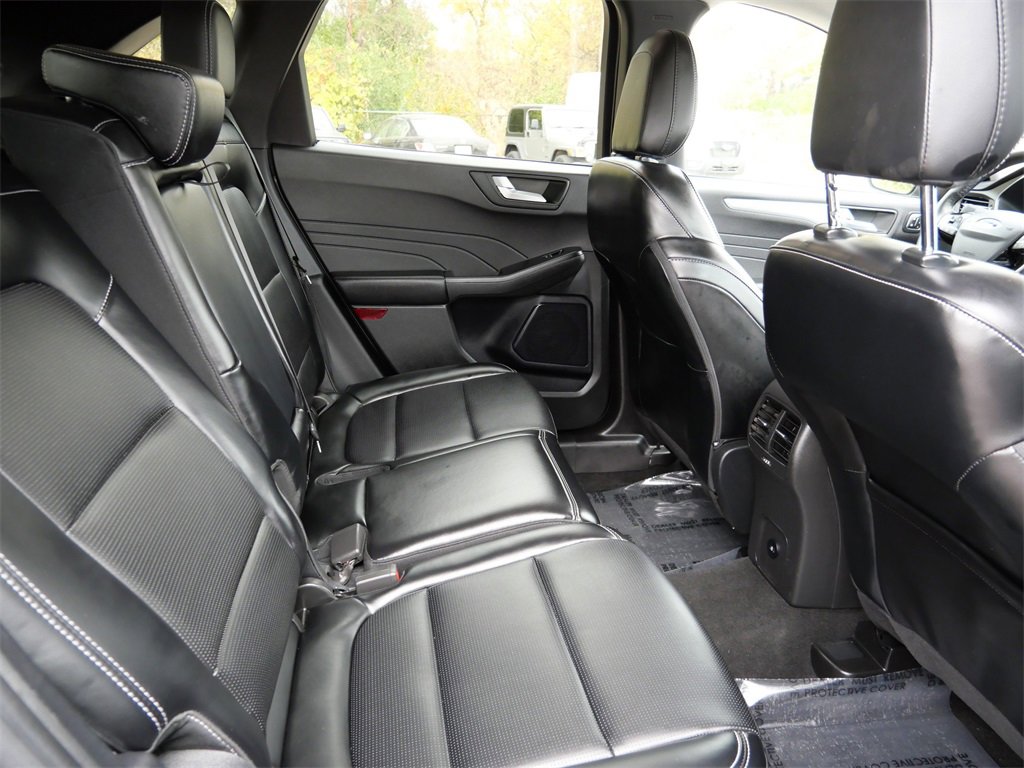 Certified 2024 Ford Escape Platinum image 9