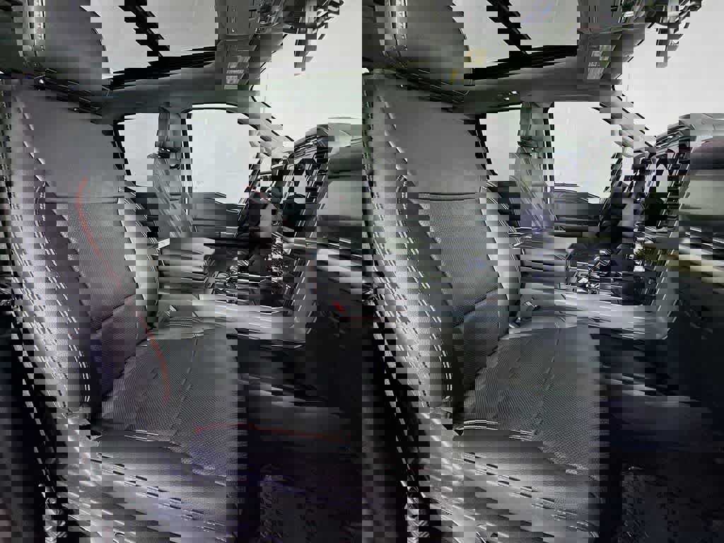 Certified 2021 Ford F150 Lariat w/ Equipment Group 502A High image 18