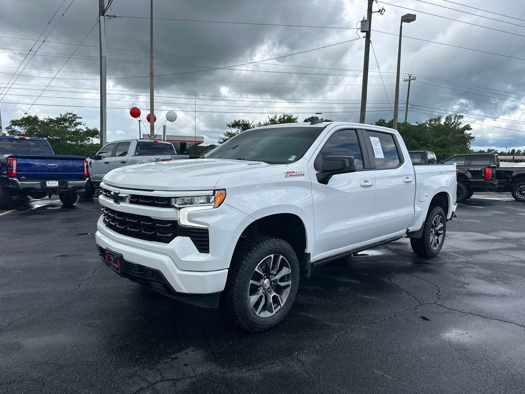 Used 2024 Chevrolet Silverado 1500 RST AWD/4WD image 3