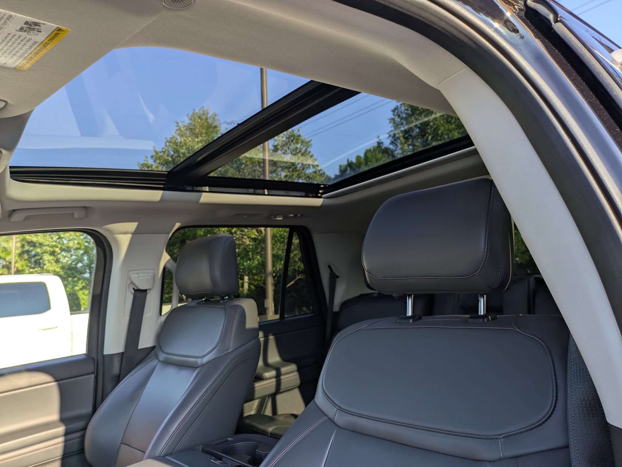 Certified 2025 Ford Expedition Active AWD/4WD image 25