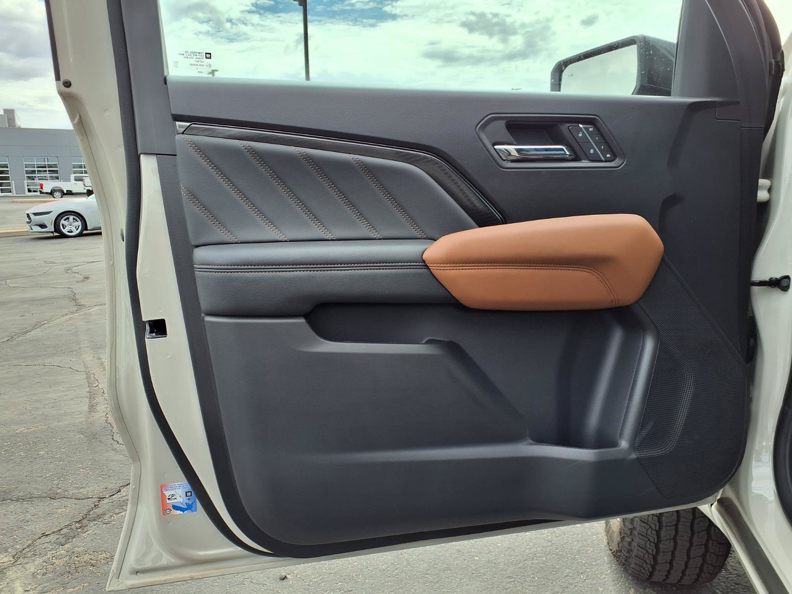 Used 2026 GMC Canyon AT4 w/ Technology Plus Package AWD/4WD image 21