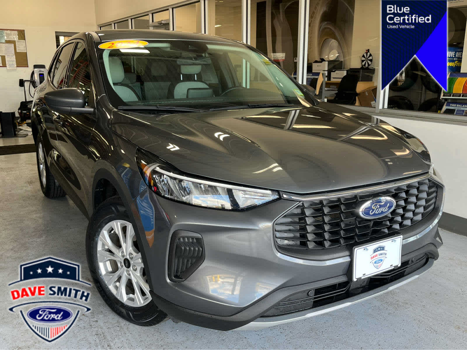 Certified 2024 Ford Escape Active AWD/4WD image 2