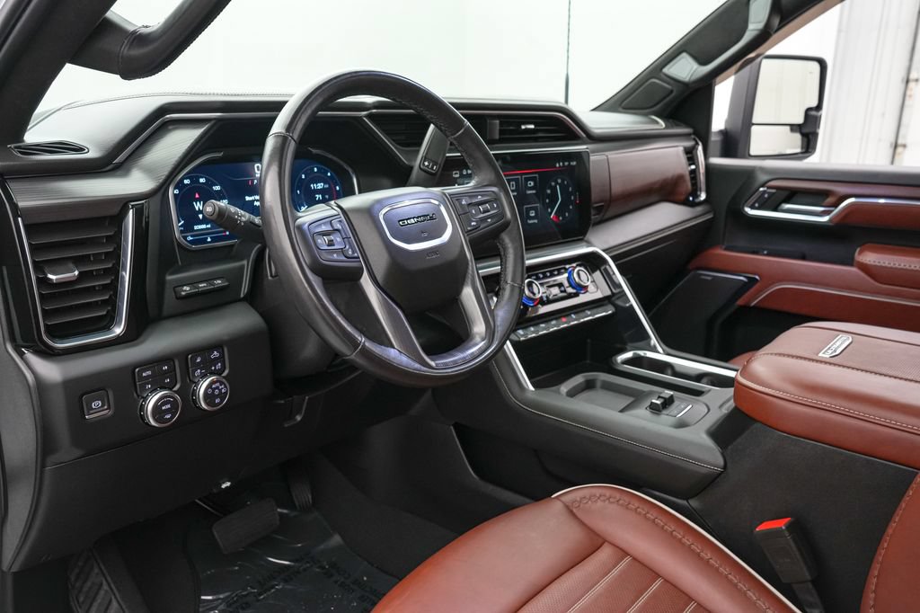 Used 2024 GMC Sierra 2500 Denali Ultimate AWD/4WD image 15