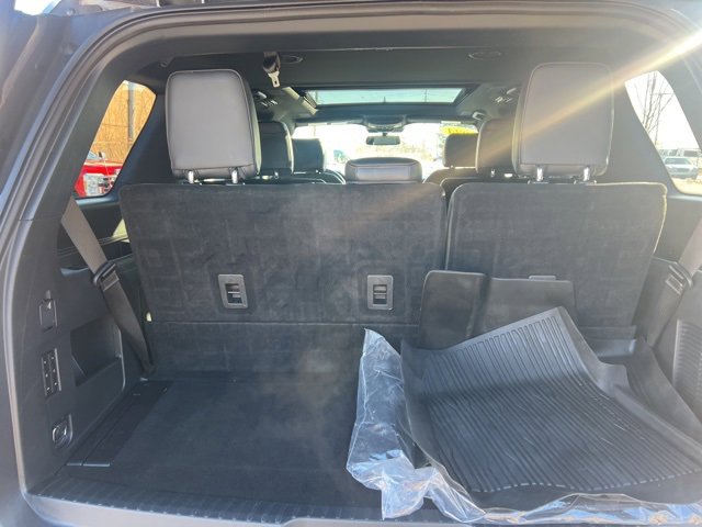 Certified 2024 Ford Expedition Platinum image 14