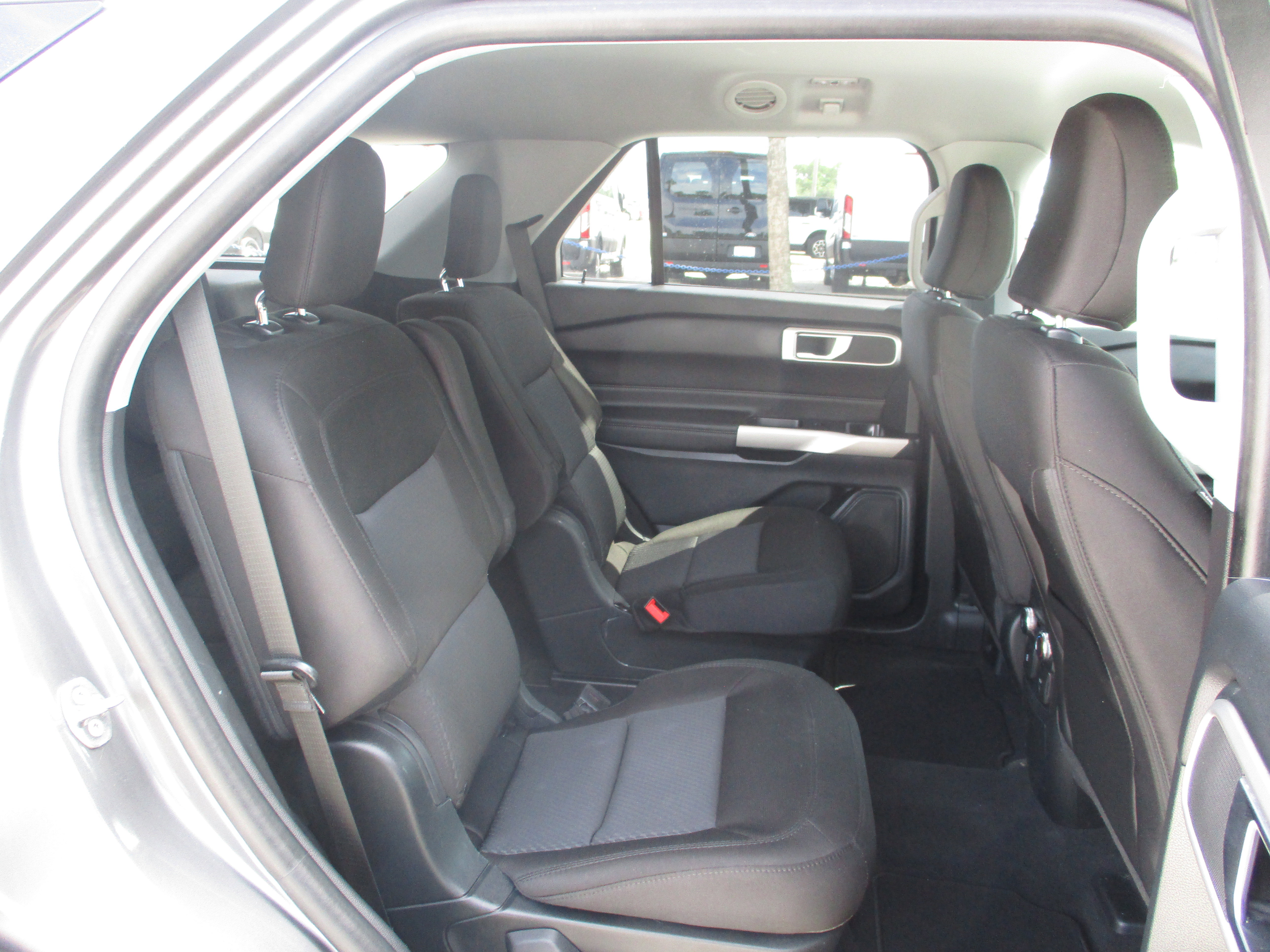 Certified 2022 Ford Explorer XLT image 13