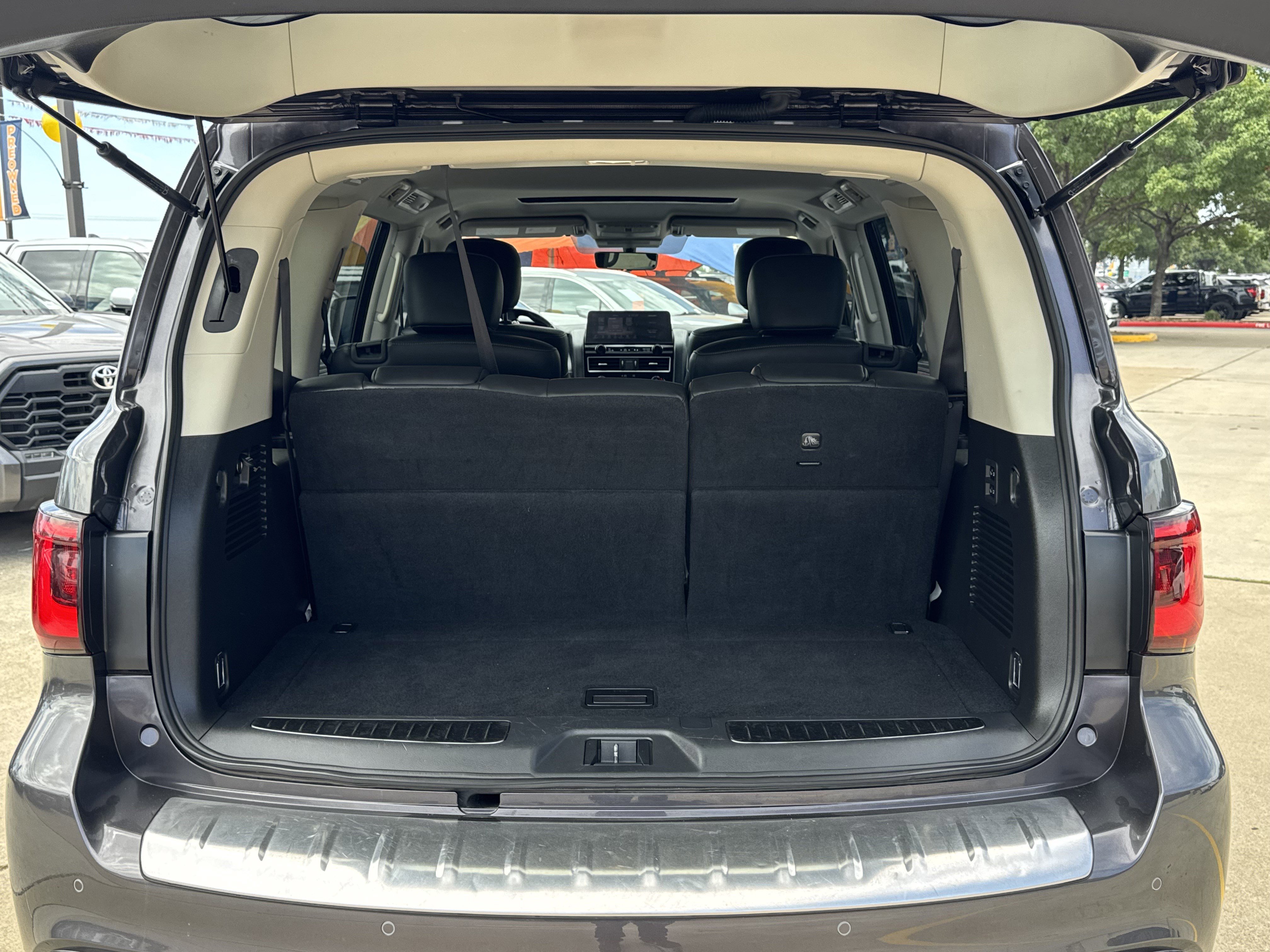 Used 2024 INFINITI QX80 Luxe image 12