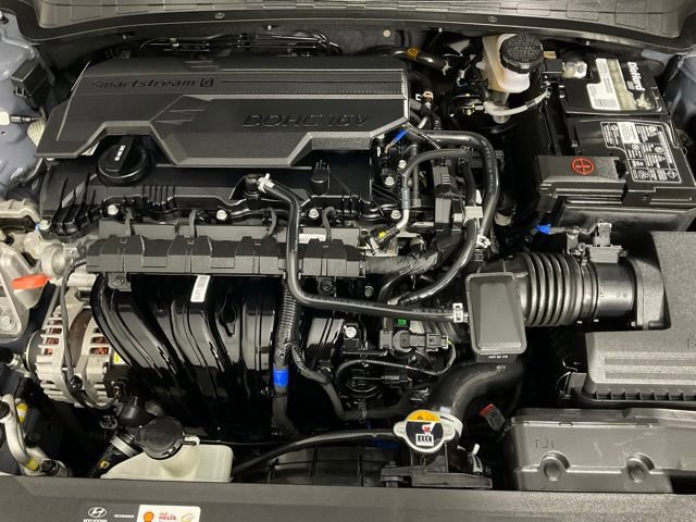 Used 2021 Hyundai Elantra SE image 8