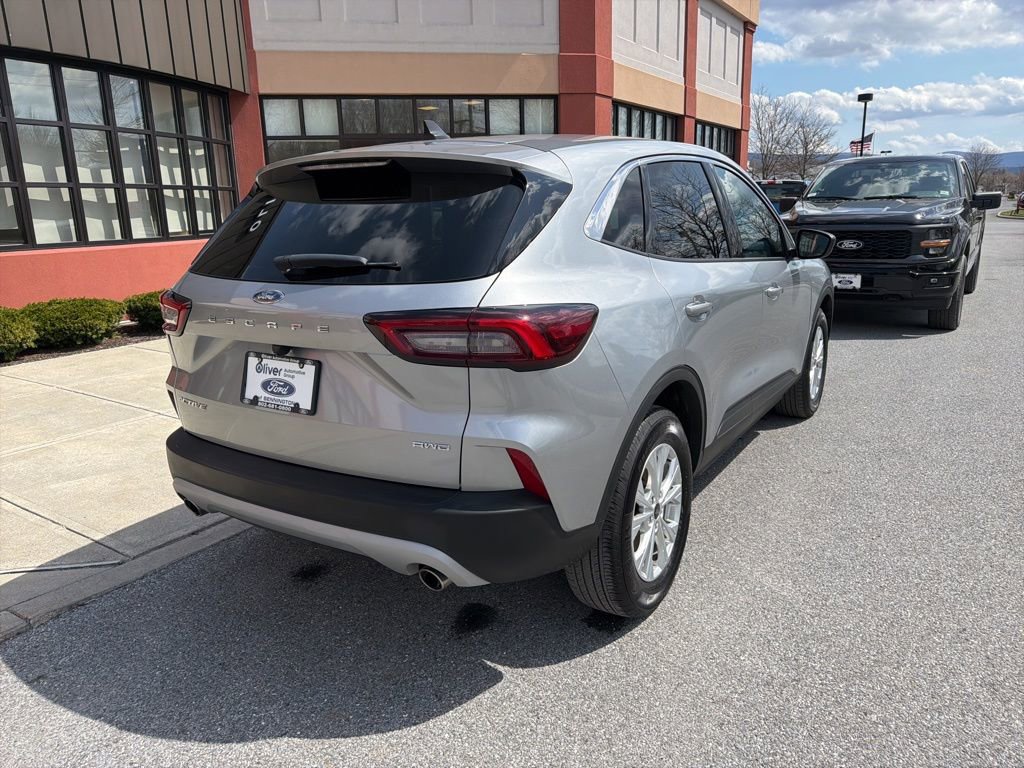 Certified 2023 Ford Escape Active AWD/4WD image 7