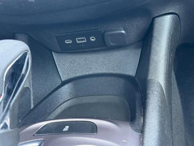 Used 2022 Chevrolet Malibu RS image 14