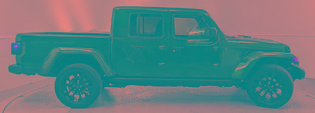 Used 2025 Jeep Gladiator Sport AWD/4WD image 2