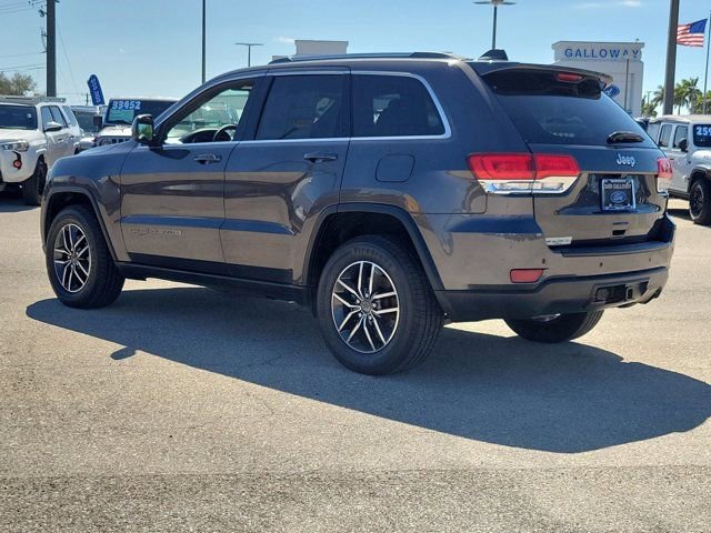 Used 2019 Jeep Grand Cherokee Laredo w/ Security & Convenience Group image 2