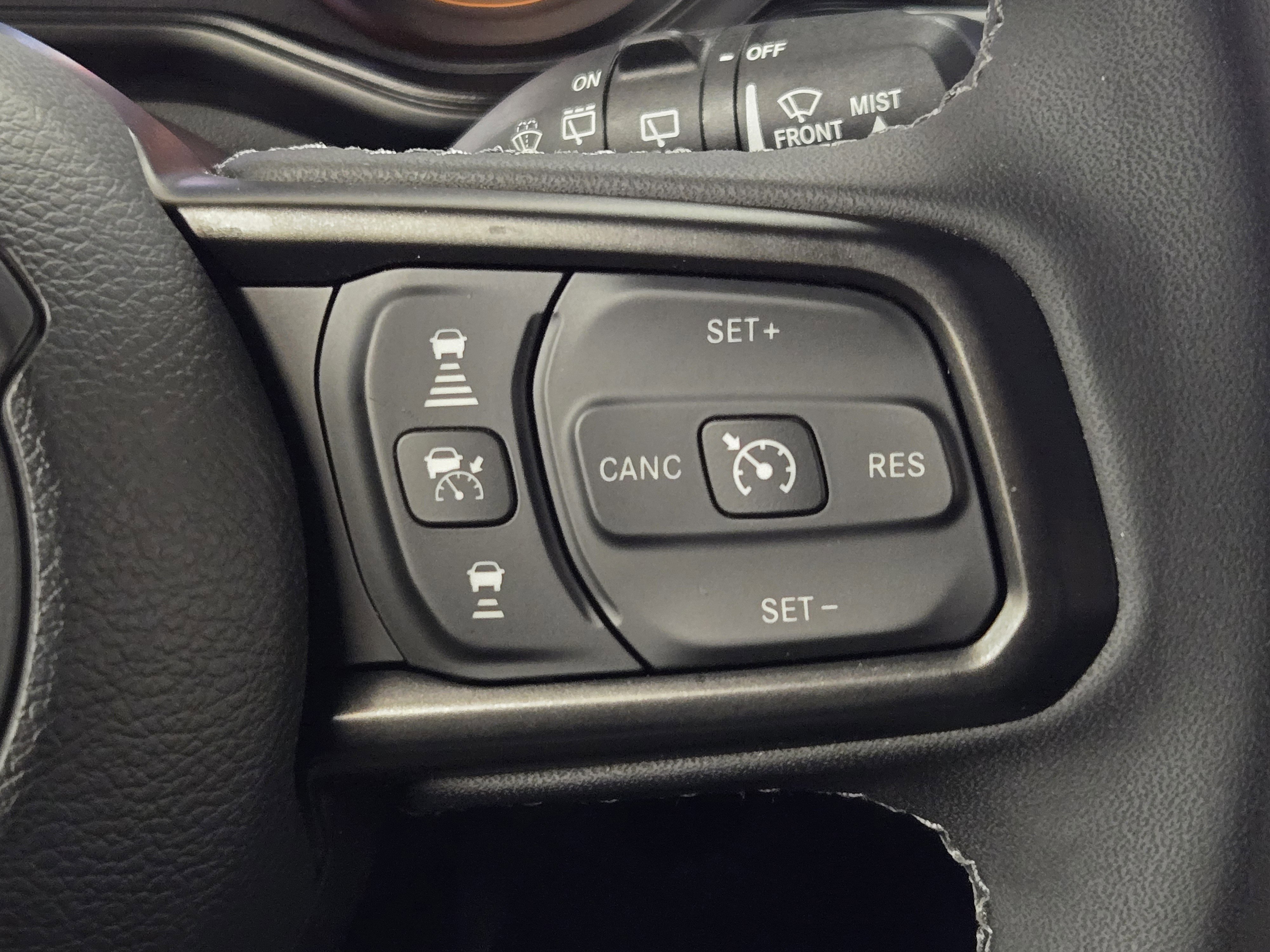 Used 2025 Jeep Wrangler Unlimited Rubicon w/ Safety Group AWD/4WD image 29