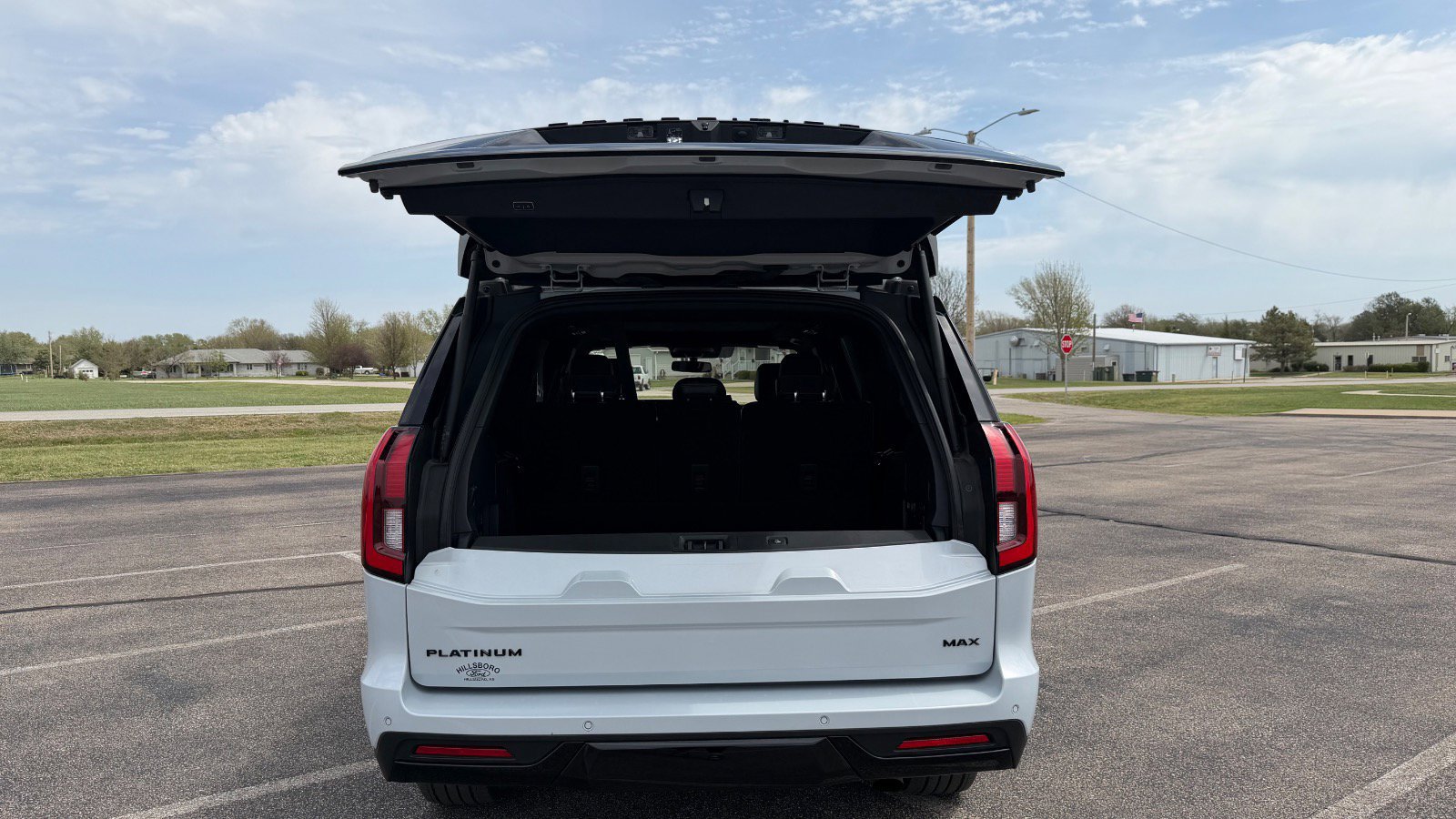 Certified 2025 Ford Expedition Max Platinum w/ Stealth Performance Package AWD/4WD image 5