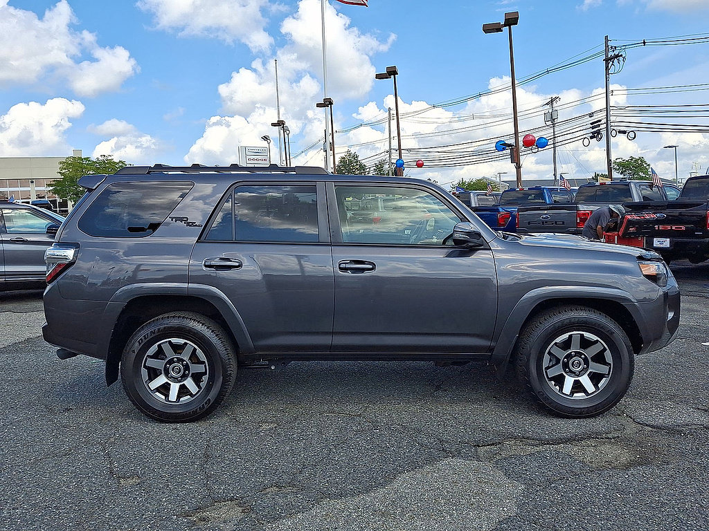 Used 2023 Toyota 4Runner TRD Off-Road Premium w/ Off Road Premium Plus Package AWD/4WD image 32