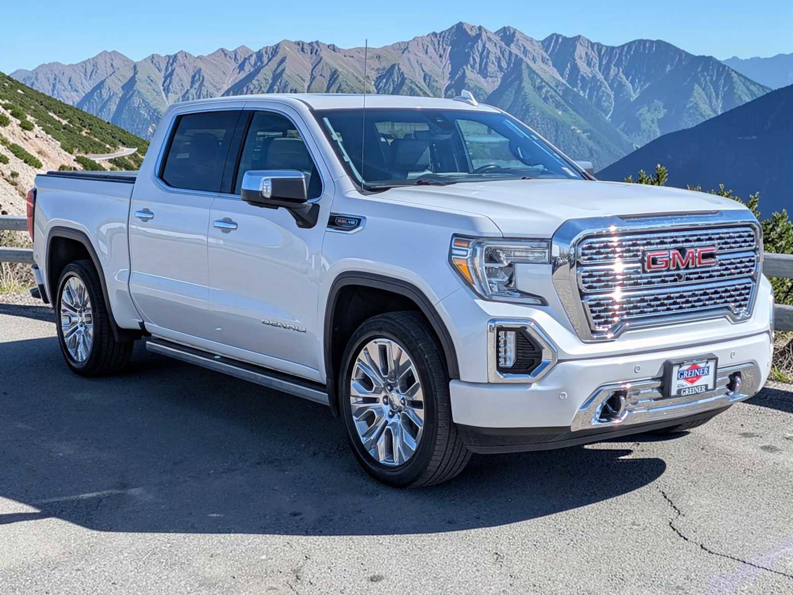 Used 2020 GMC Sierra 1500 Denali w/ Denali Ultimate Package AWD/4WD image 8