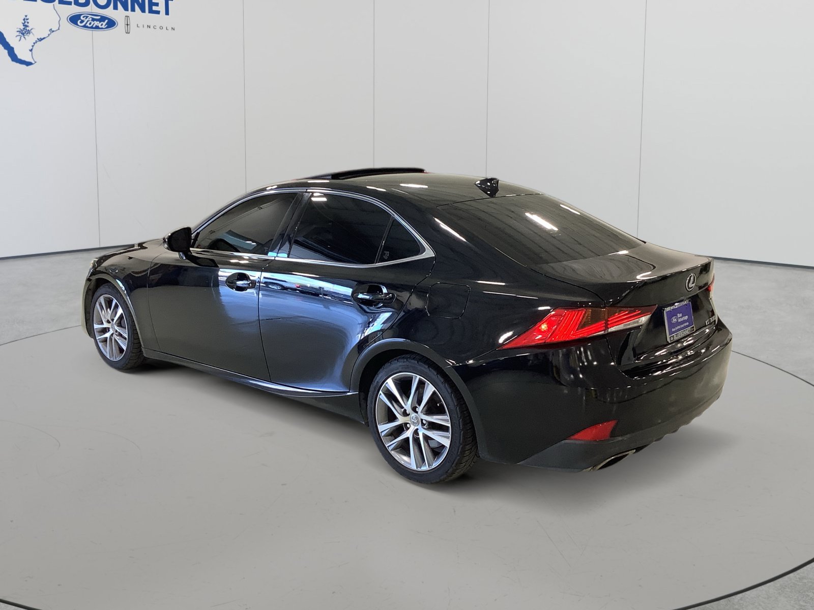 Used 2019 Lexus IS 300 w/ Accessory Package RWD image 7