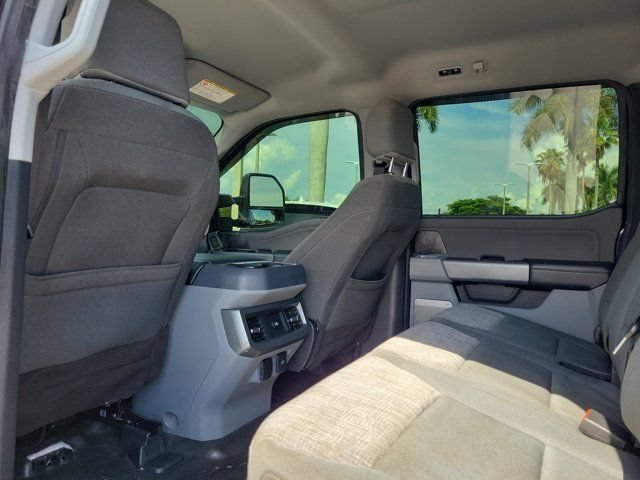 Certified 2023 Ford F250 XLT w/ Black Appearance Package AWD/4WD image 15