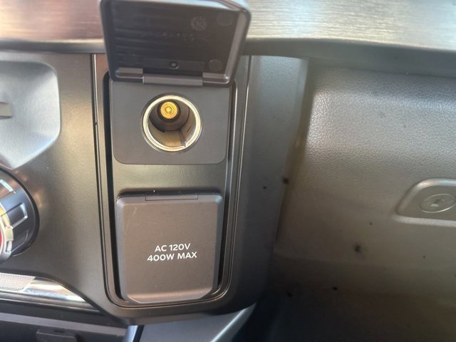 Certified 2025 Ford F250 Lariat w/ Black Appearance Package image 24