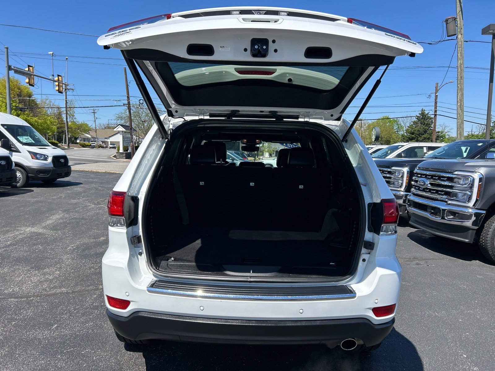 Used 2021 Jeep Grand Cherokee Limited AWD/4WD image 15