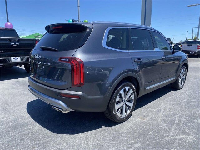 Used 2022 Kia Telluride EX w/ EX Premium Package FWD image 7