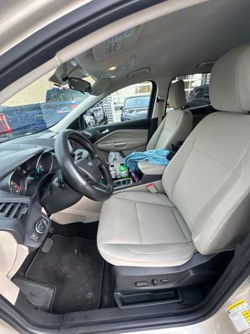 Certified 2018 Ford Escape SE w/ SE Sync 3 Package FWD image 14
