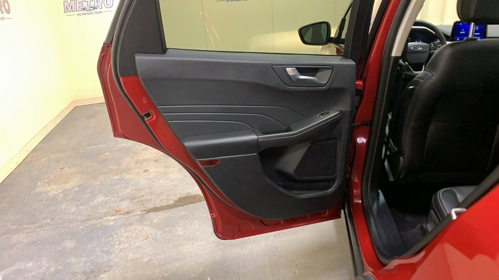 Certified 2022 Ford Escape SEL image 23