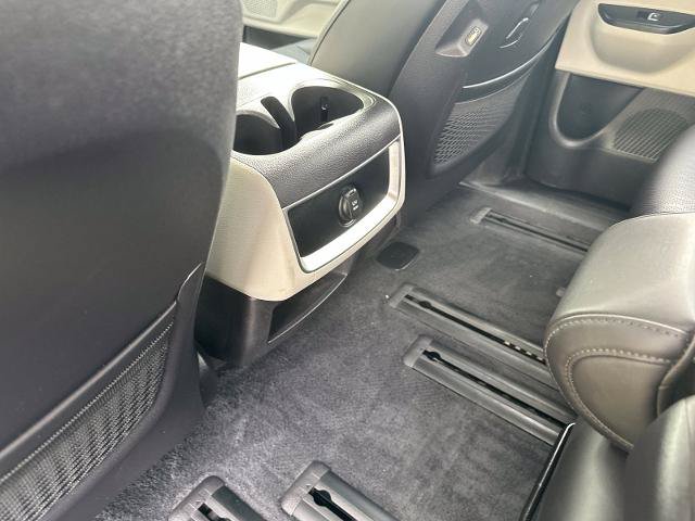 Used 2024 Kia Carnival LX FWD image 26