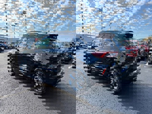 Certified 2024 Ford Escape ST-Line image 4