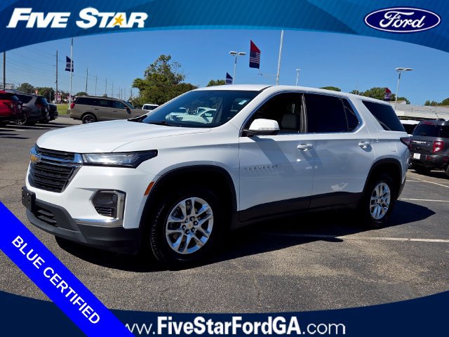 Used 2023 Chevrolet Traverse LS w/ Safety Package FWD image 3