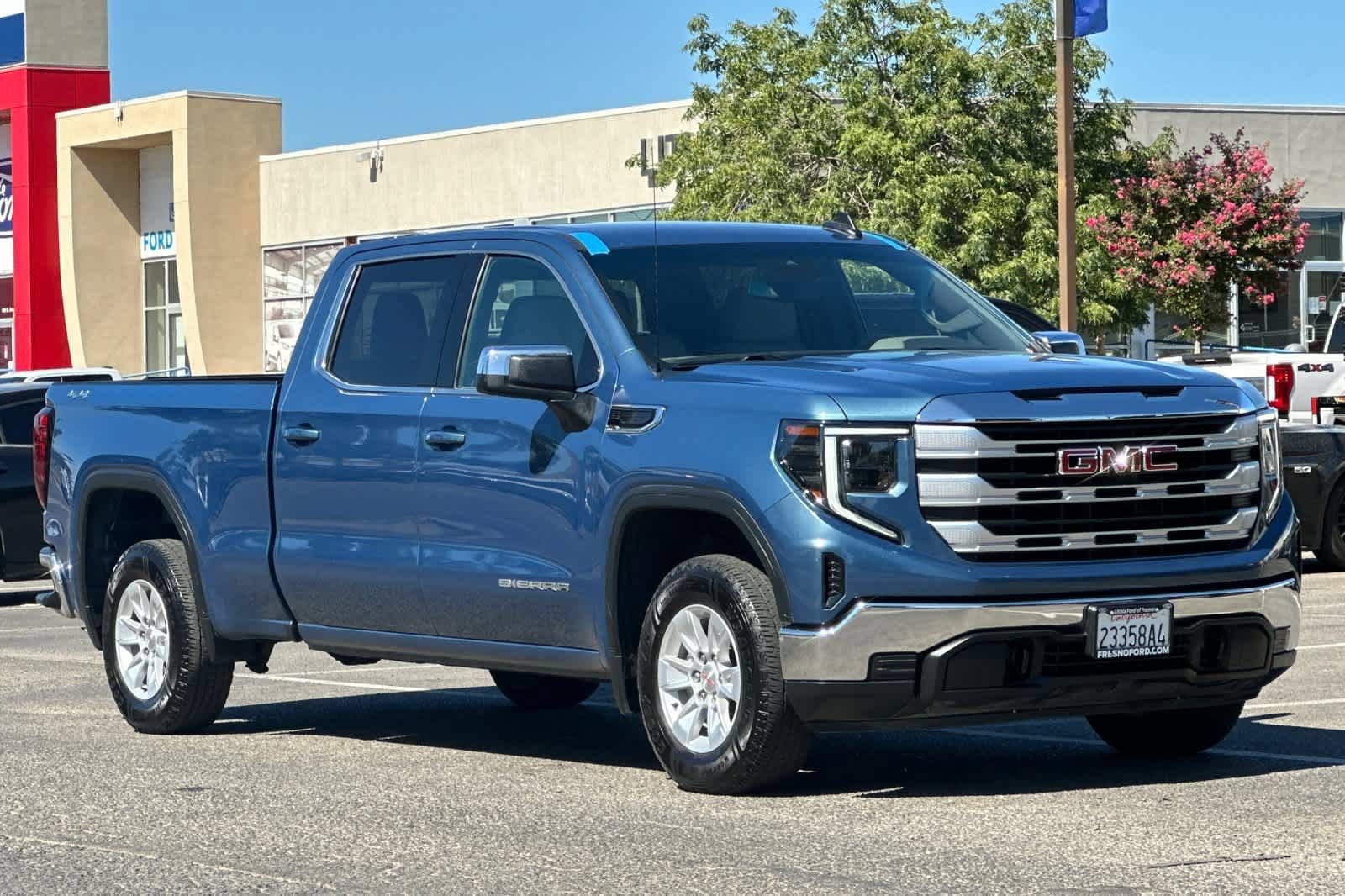 Used 2024 GMC Sierra 1500 SLE AWD/4WD image 10