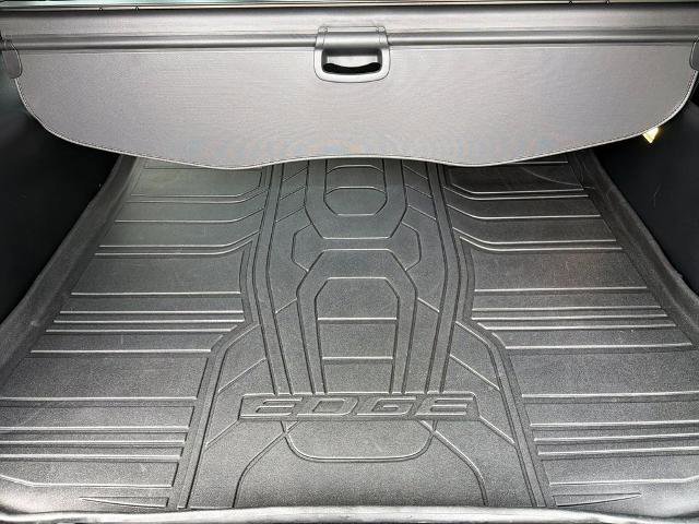 Certified 2022 Ford Edge SE w/ Black Appearance Package image 14