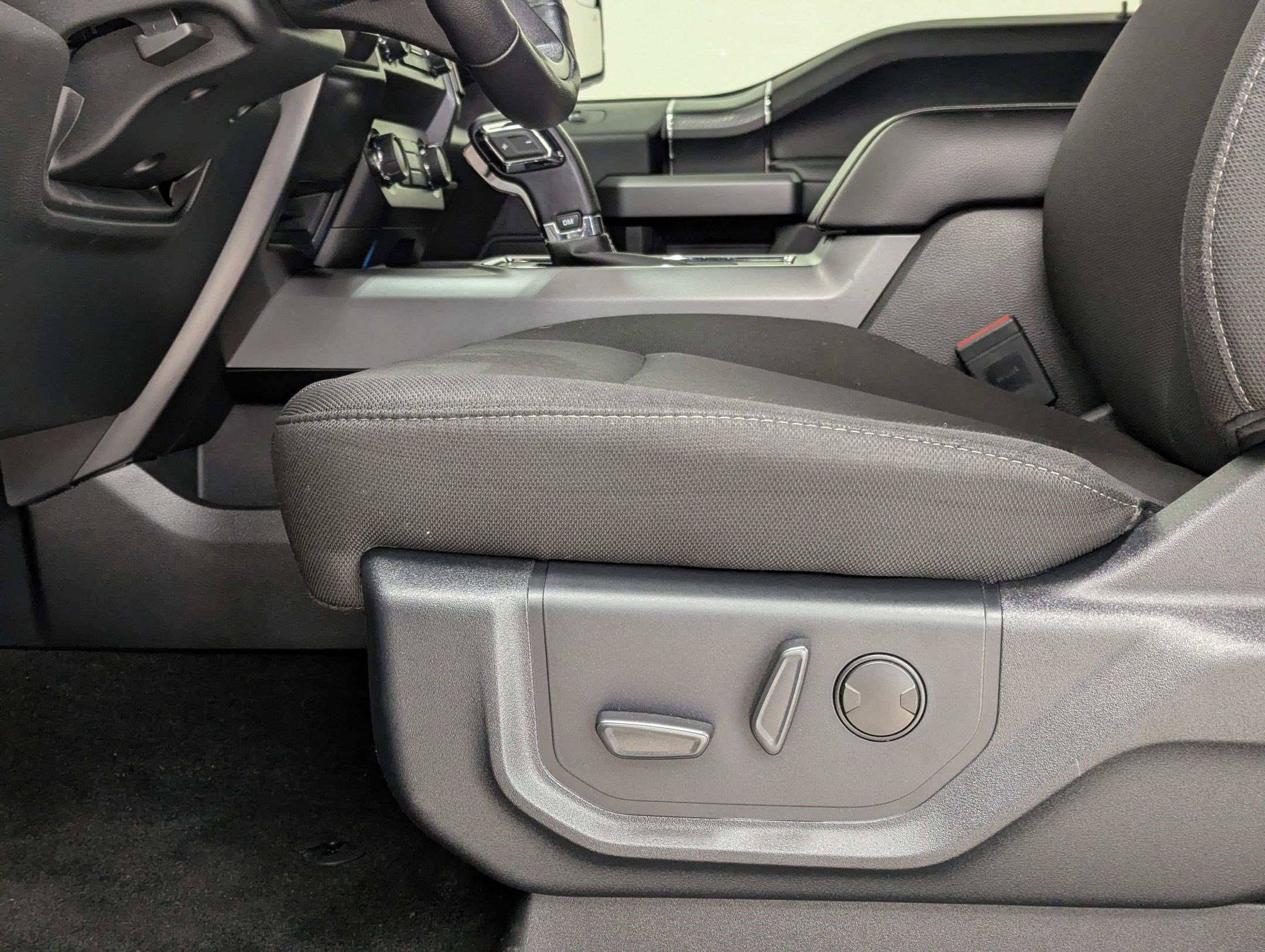 Certified 2020 Ford F150 XLT w/ Equipment Group 302A Luxury image 12