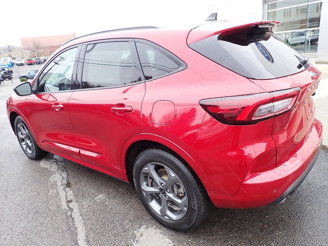 Certified 2023 Ford Escape ST-Line w/ Tech Pack #1 image 3