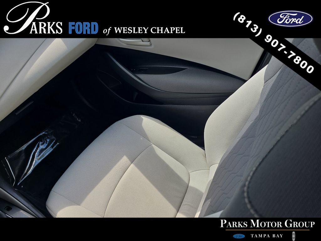 Used 2022 Toyota Corolla LE FWD image 13