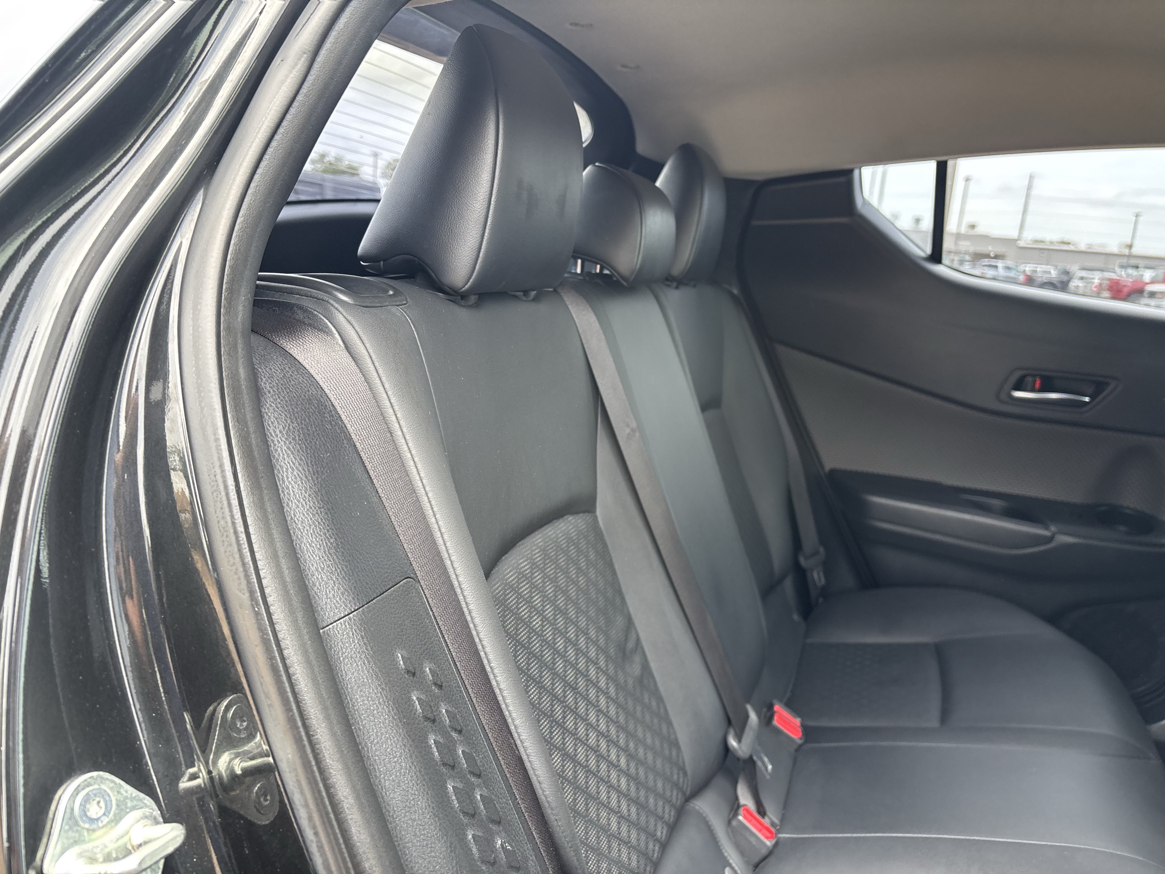 Used 2021 Toyota C-HR Limited FWD image 22
