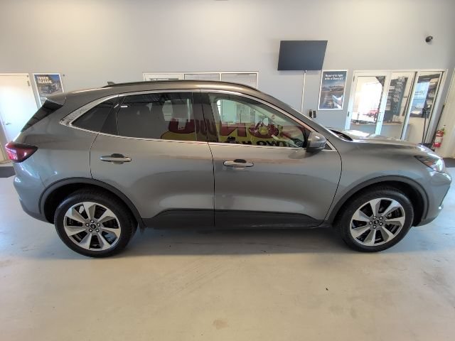 Certified 2023 Ford Escape Platinum AWD/4WD image 6