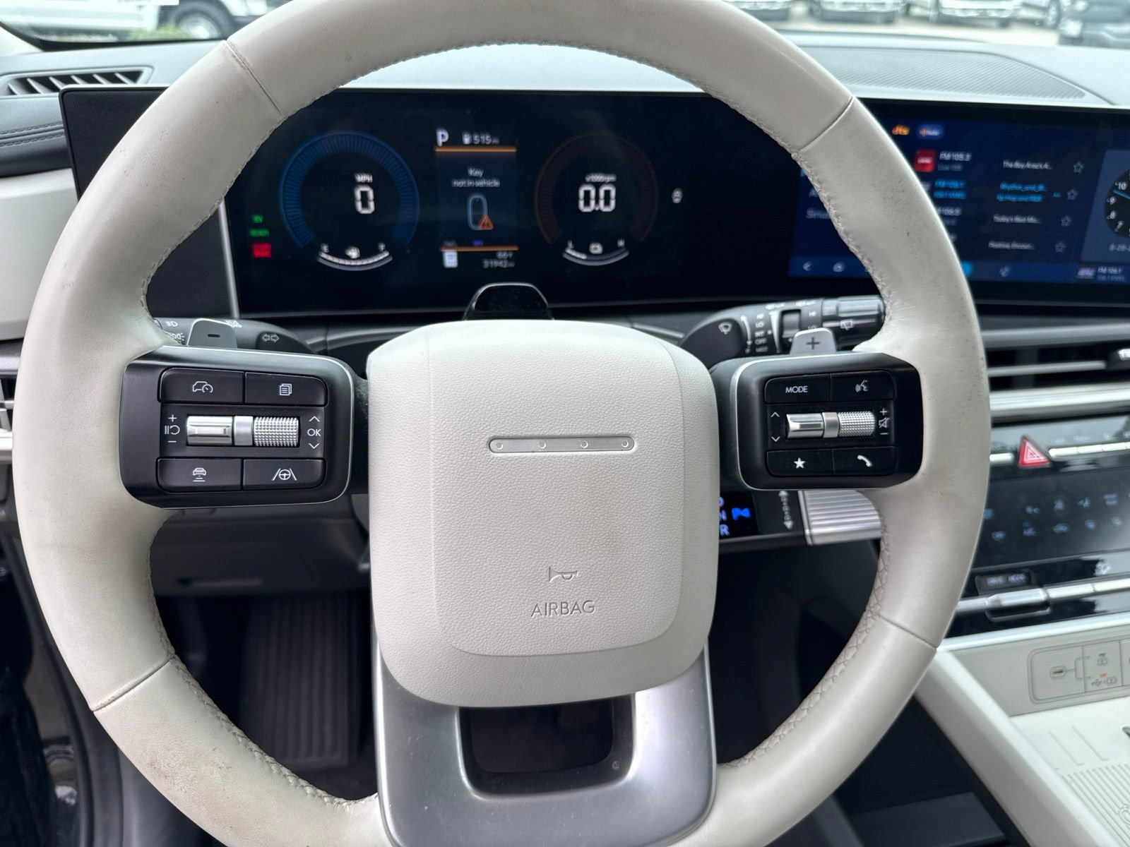 Used 2025 Hyundai Santa Fe SEL FWD image 12