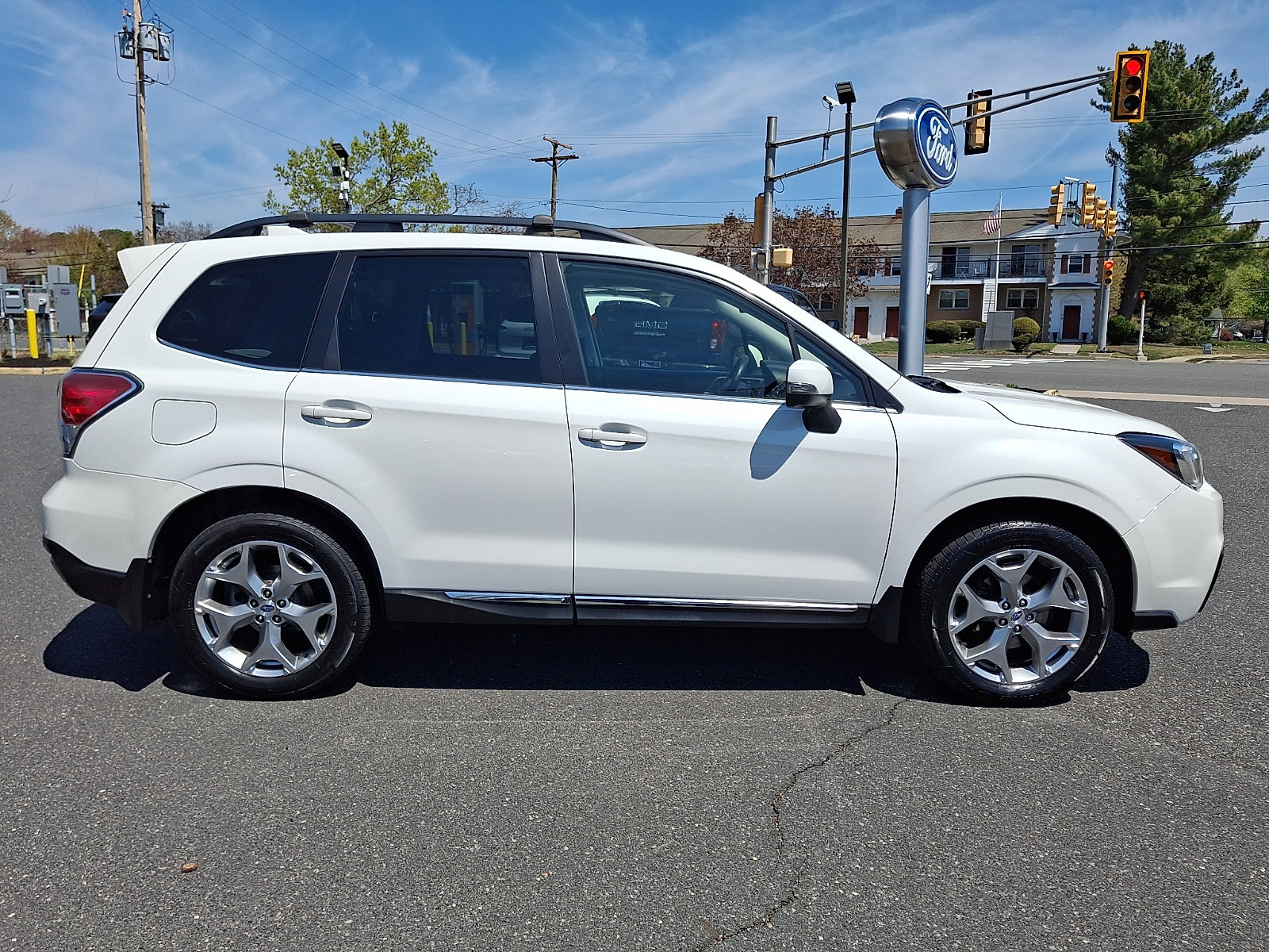 Used 2018 Subaru Forester 2.5i Touring AWD/4WD image 12