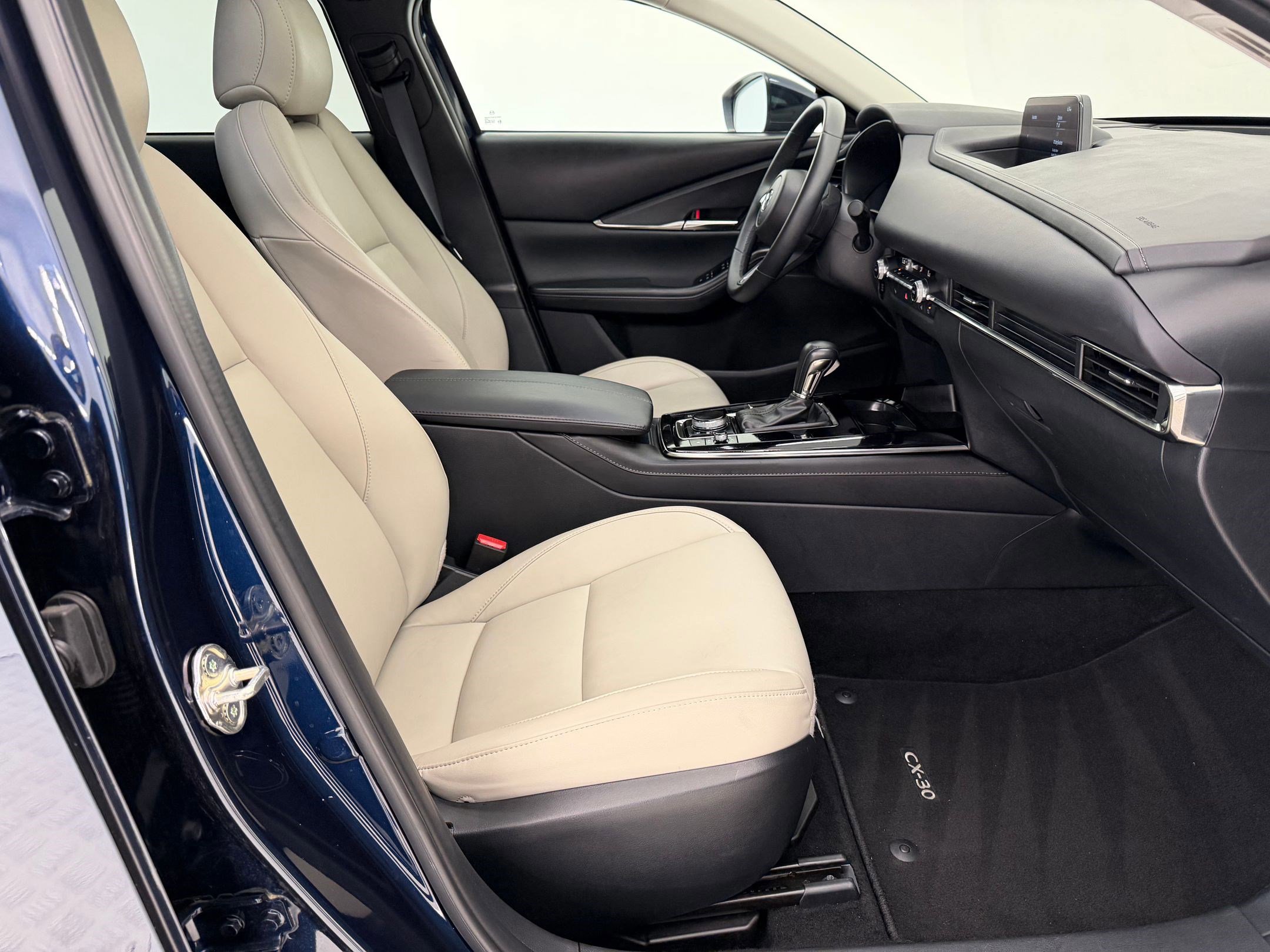 Used 2025 MAZDA CX-30 AWD 2.5 S w/ Preferred Package image 32