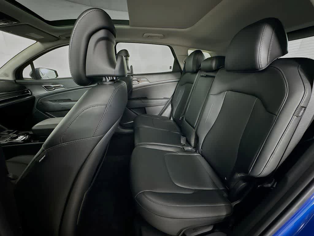 Used 2025 Kia Sportage SX FWD image 14