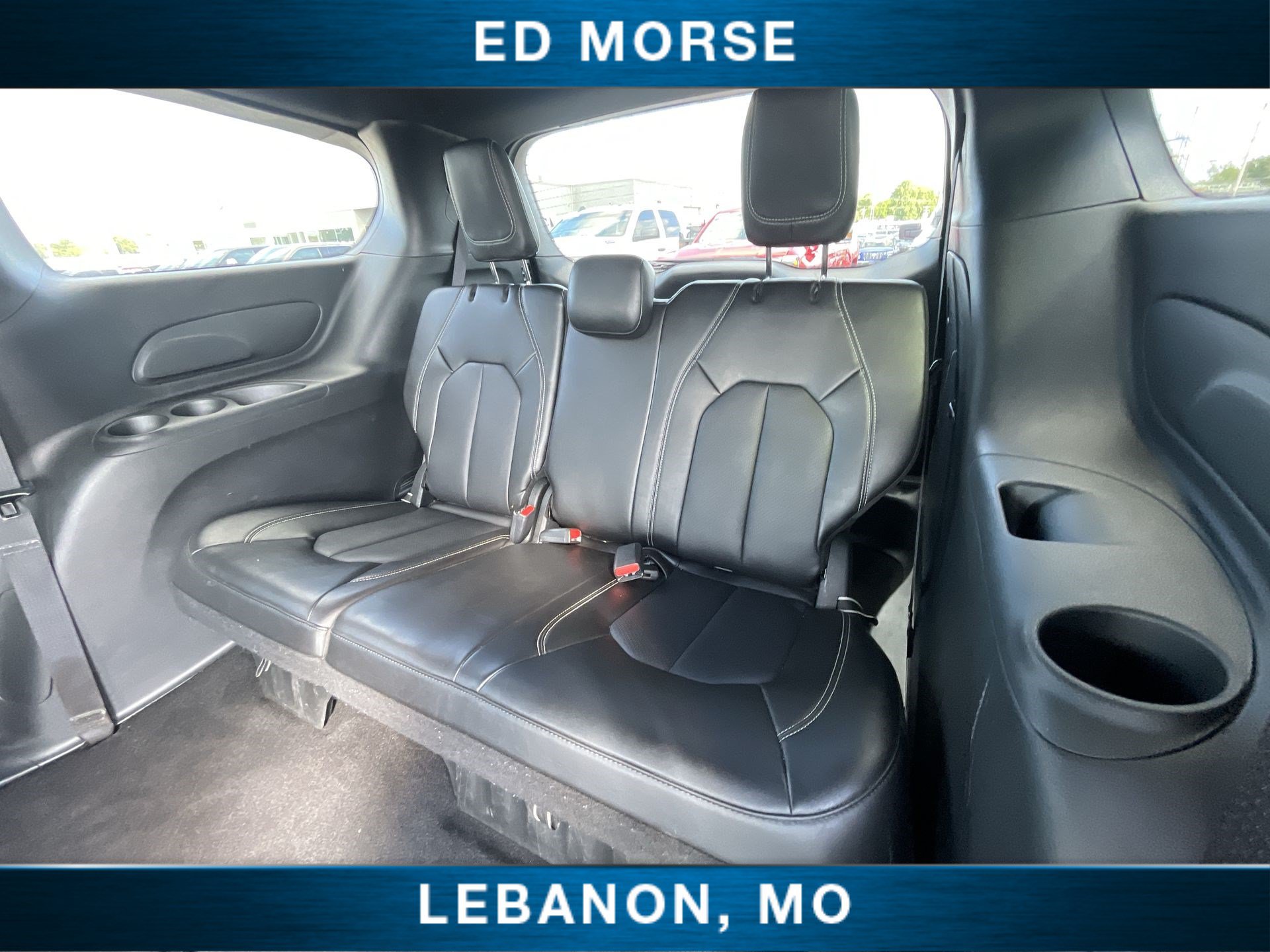 Used 2025 Chrysler Pacifica Select FWD image 22