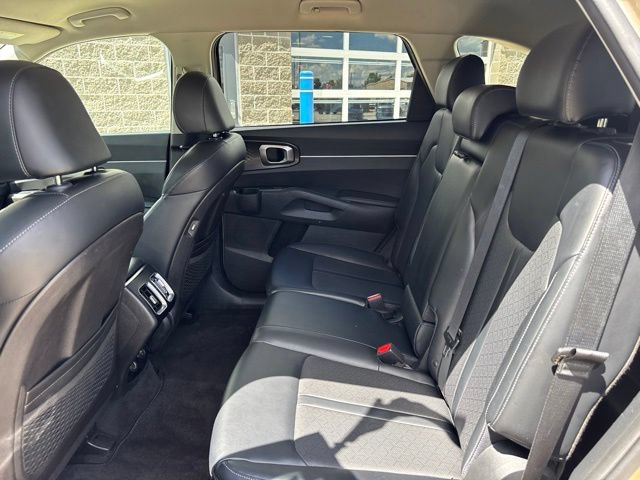 Used 2021 Kia Sorento S FWD image 30