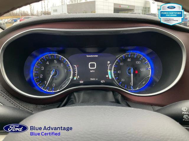 Used 2020 Chrysler Pacifica Limited image 17