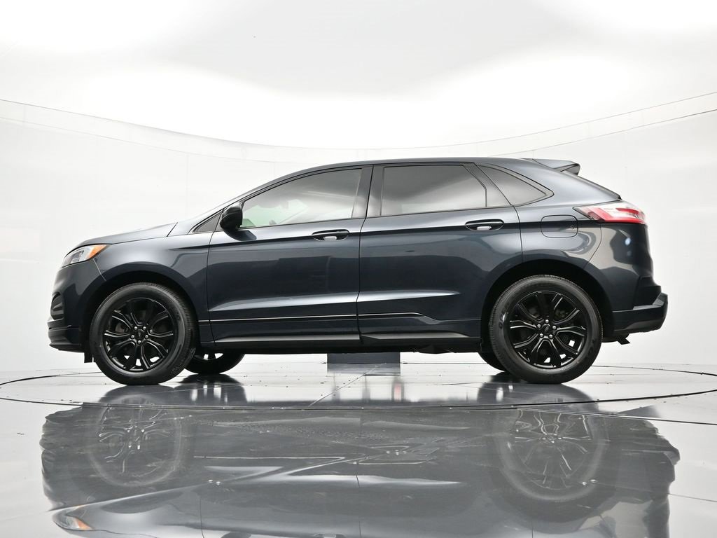 Certified 2022 Ford Edge SE w/ Black Appearance Package image 6