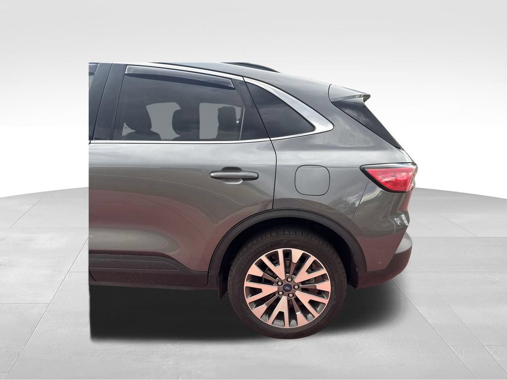Certified 2021 Ford Escape Titanium AWD/4WD image 36