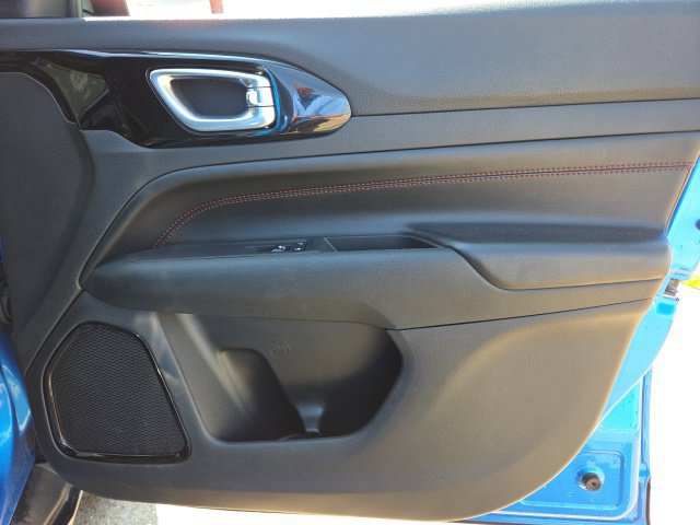 Used 2025 Jeep Compass Trailhawk AWD/4WD image 18