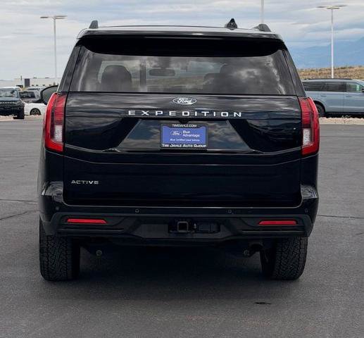 Certified 2025 Ford Expedition Active AWD/4WD image 4