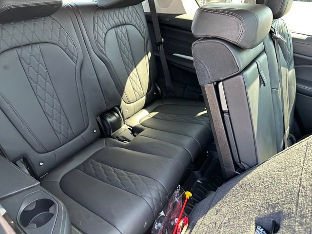Used 2023 BMW X7 xDrive40i w/ Premium Package AWD/4WD image 15